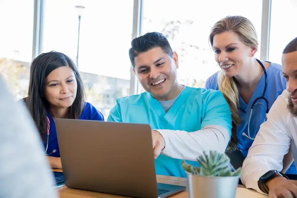 IT-operations-healthcare-1065143250