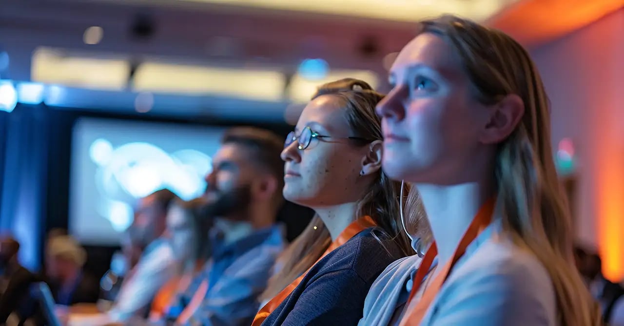 attendees-conference-innovative-event